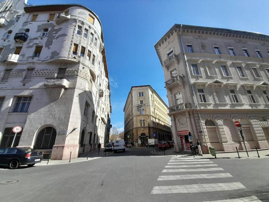 Lovely Apartment In City Centre For 4 Guests Budapest Exterior photo