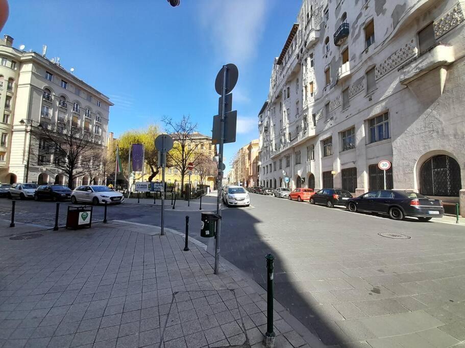 Lovely Apartment In City Centre For 4 Guests Budapest Exterior photo