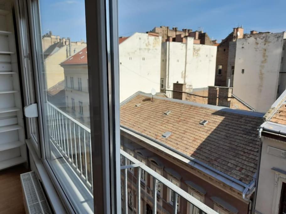Lovely Apartment In City Centre For 4 Guests Budapest Exterior photo